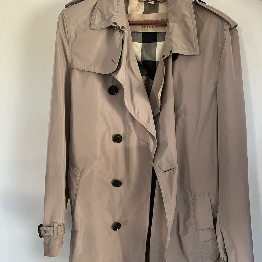 Burberry, beige water resistant trench coat. Mens XL.